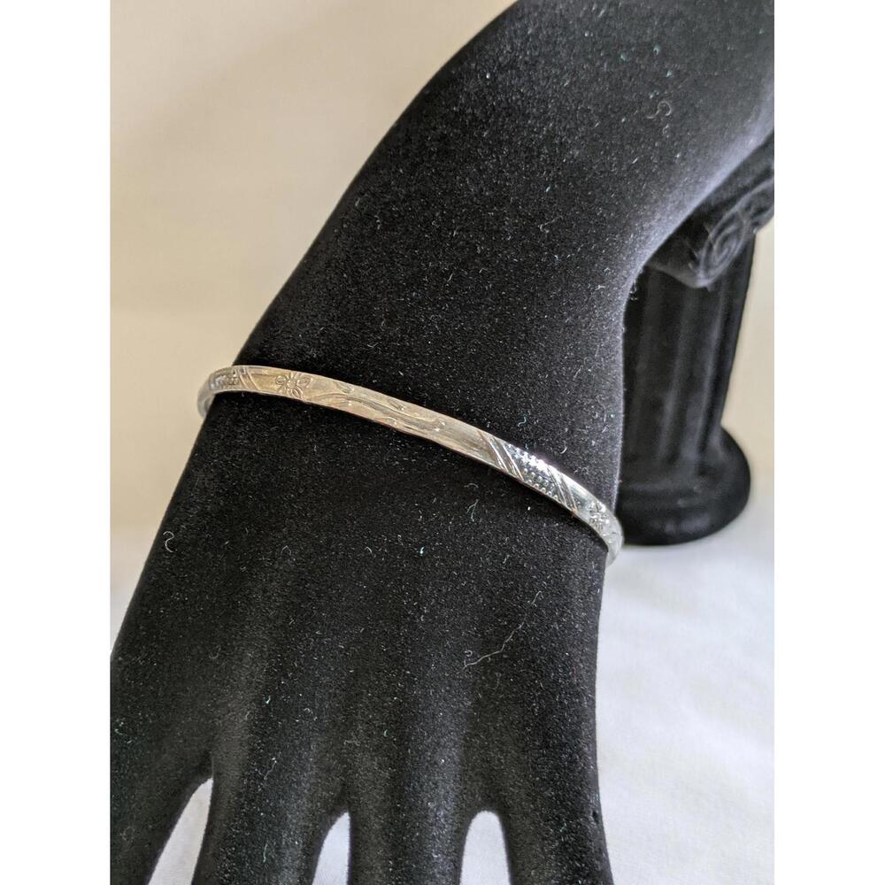 Vintage Style Etched Bangle Bracelet, Delicate Floral Pattern